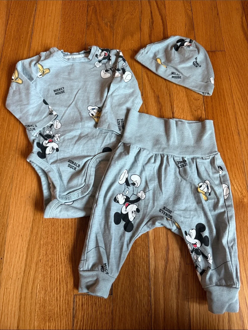 H&M Disney Outfit